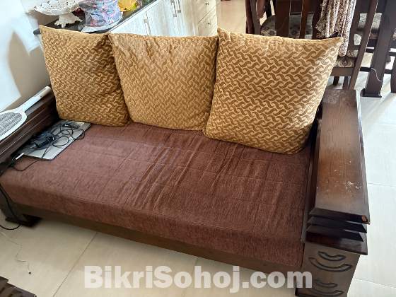 Used 7 seater Sofa set